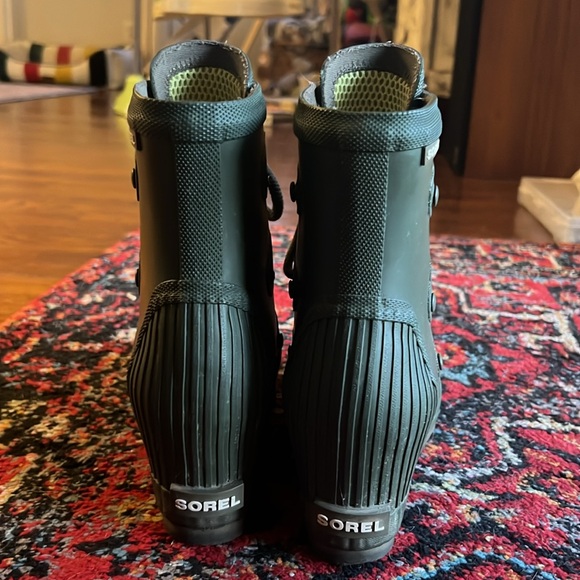 Sorel Joan Rain Wedge Boots - Olive Green Women's 7 Heel Gloss Rubber Lace Up - Picture 2 of 7